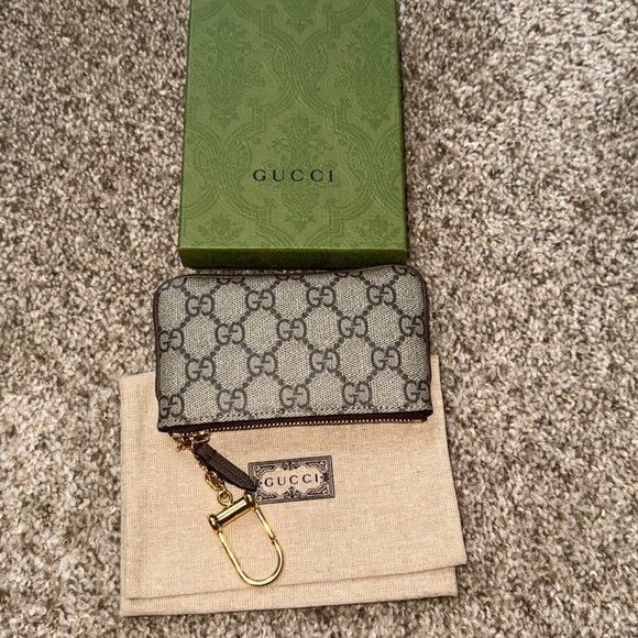 ✨100% AUTHENTIC GUCCI OPHIDIA BROWN KEY POUCH LIKE NEW/USED (DISCONTINUED)✨W/BOX - Picture 10 of 13